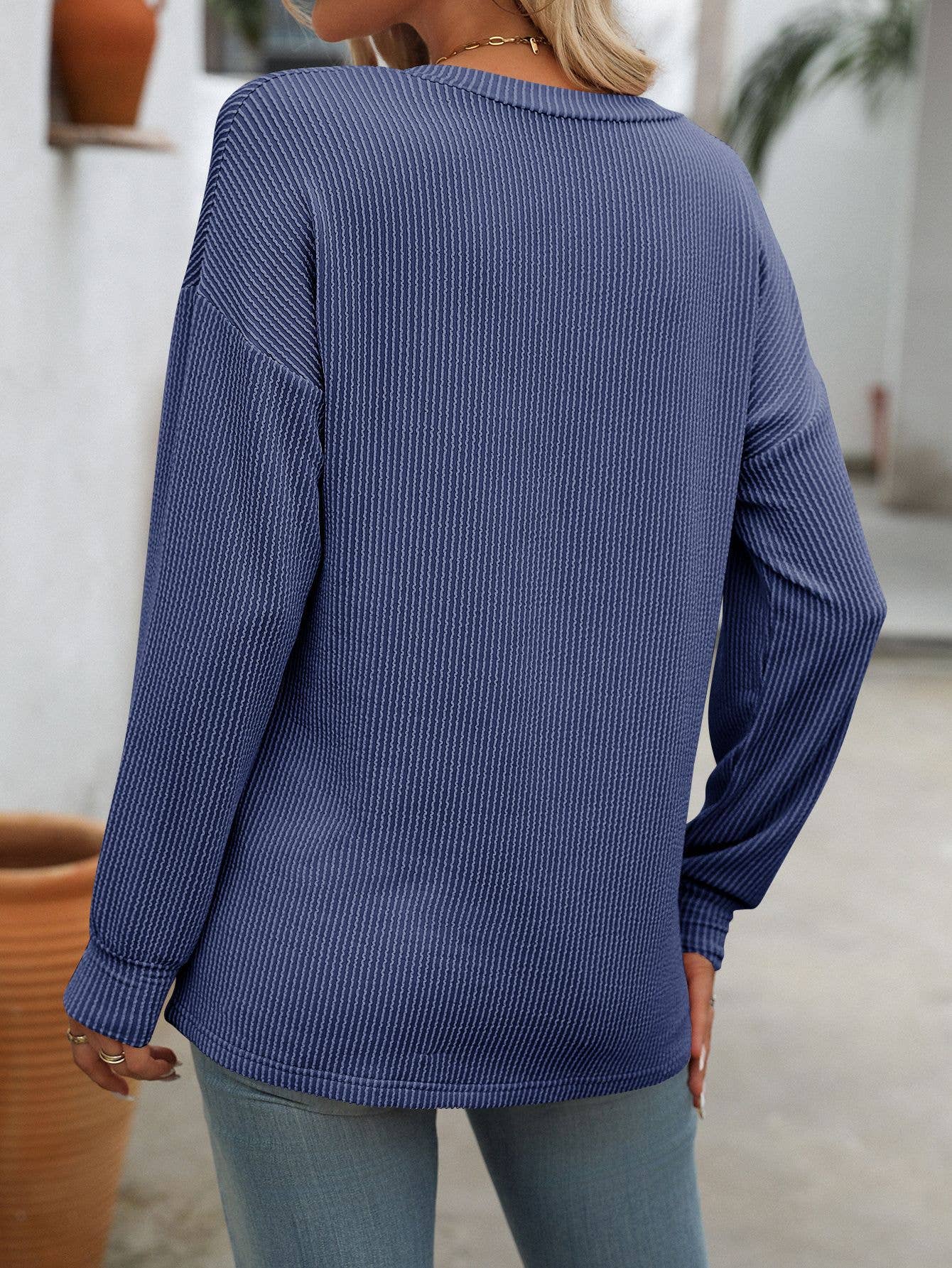 V-Neck Color Matching Long Sleeved Loose T-Shirt