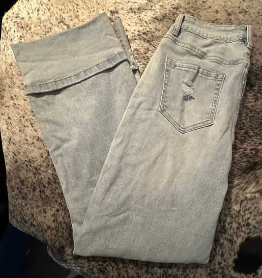 Light Wash Wide Leg Jeans w/Cuffs and Holes